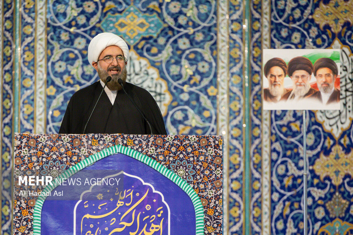 اقامه نماز عید سعید فطر در مصلای تهران