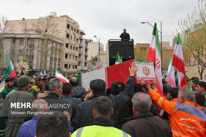 تشییع پیکر مطهر پاکبان شهید حسن خیران در تهران