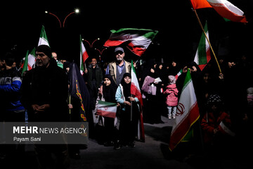 اجتماع حمایت از رزمندگان در مقابله با دشمن آمریکایی - صهیونی