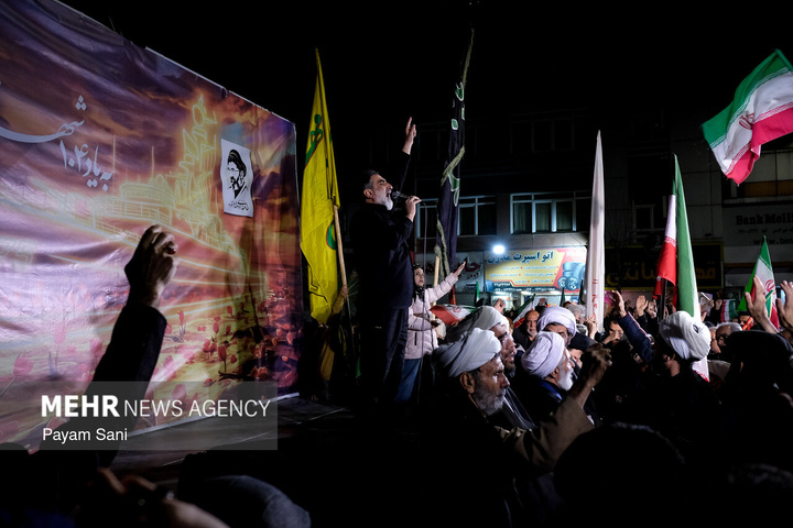 اجتماع حمایت از رزمندگان در مقابله با دشمن آمریکایی - صهیونی