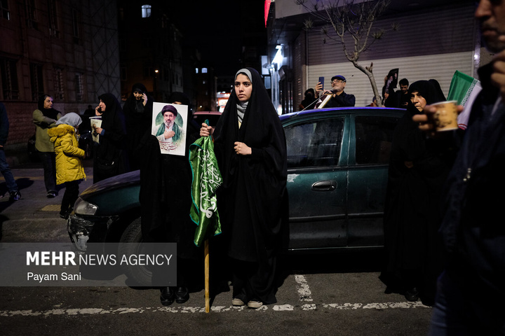 اجتماع حمایت از رزمندگان در مقابله با دشمن آمریکایی - صهیونی