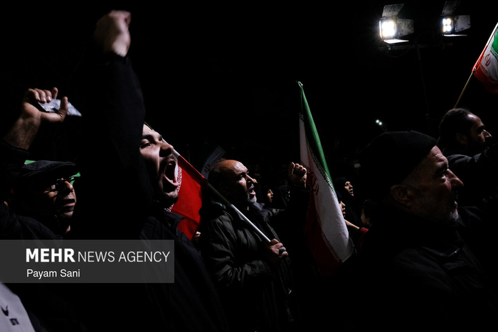 اجتماع حمایت از رزمندگان در مقابله با دشمن آمریکایی - صهیونی