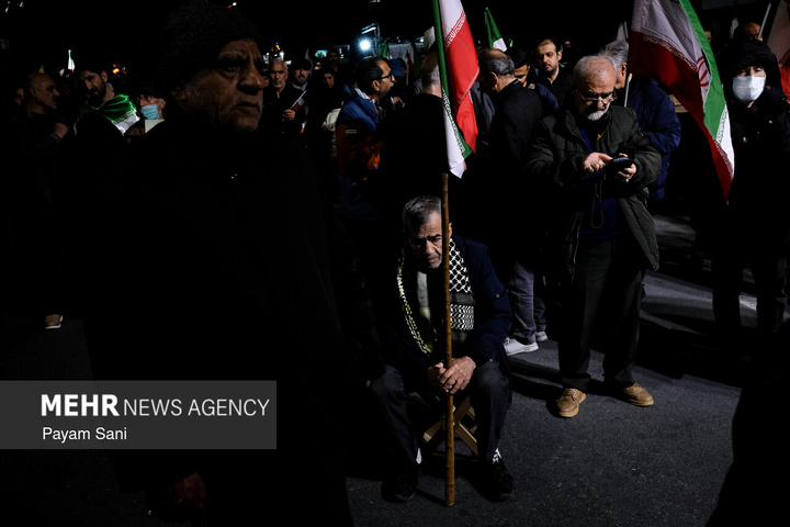 اجتماع حمایت از رزمندگان در مقابله با دشمن آمریکایی - صهیونی