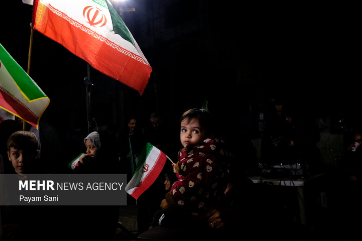 اجتماع حمایت از رزمندگان در مقابله با دشمن آمریکایی - صهیونی