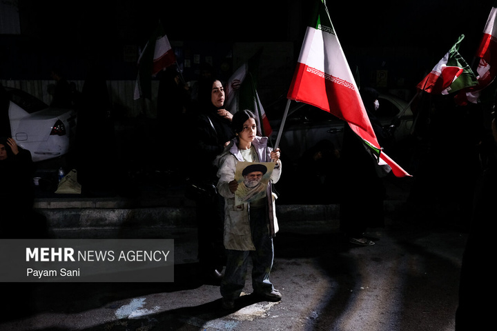 اجتماع حمایت از رزمندگان در مقابله با دشمن آمریکایی - صهیونی