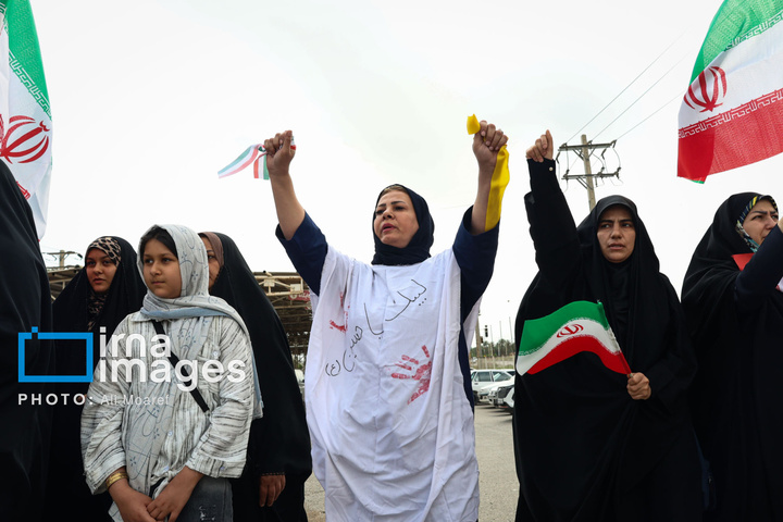 زنجیره انسانی دور نیروگاه رامین