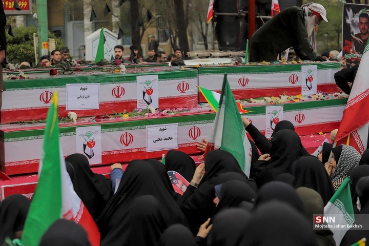 تشییع شهدای حملات آمریکایی اسرائیلی در اصفهان