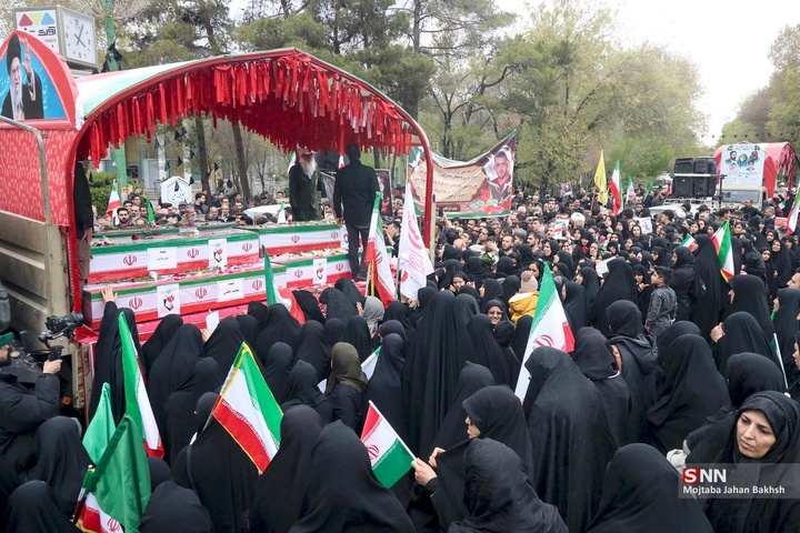 تشییع شهدای حملات آمریکایی اسرائیلی در اصفهان