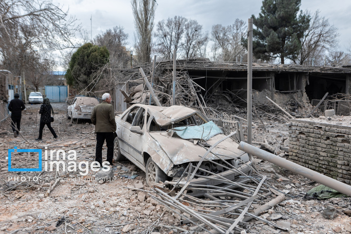 آثار حمله آمریکایی ـ صهیونی ‌در خانه‌های سازمانی راه‌آهن تبریز