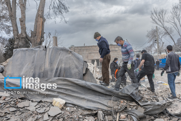 آثار حمله آمریکایی ـ صهیونی ‌در خانه‌های سازمانی راه‌آهن تبریز