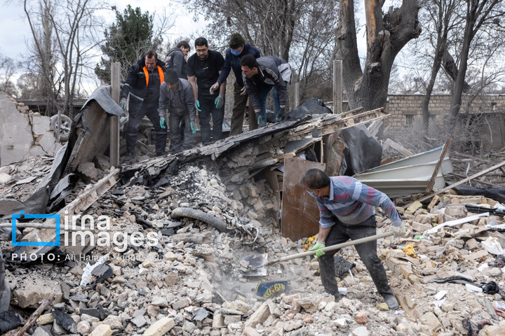 آثار حمله آمریکایی ـ صهیونی ‌در خانه‌های سازمانی راه‌آهن تبریز