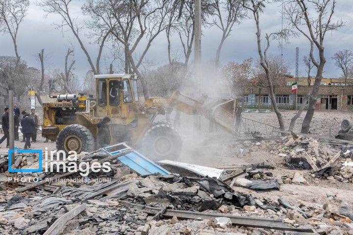 آثار حمله آمریکایی ـ صهیونی ‌در خانه‌های سازمانی راه‌آهن تبریز