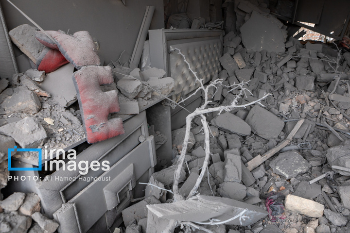 آثار حمله آمریکایی ـ صهیونی ‌در خانه‌های سازمانی راه‌آهن تبریز