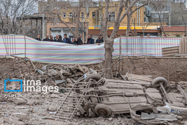 آثار حمله آمریکایی ـ صهیونی ‌در خانه‌های سازمانی راه‌آهن تبریز