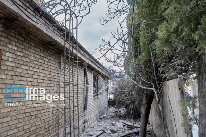 آثار حمله آمریکایی ـ صهیونی ‌در خانه‌های سازمانی راه‌آهن تبریز