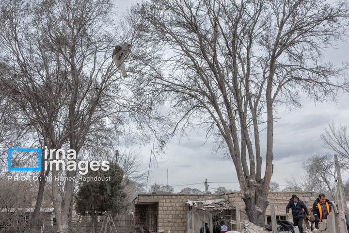 آثار حمله آمریکایی ـ صهیونی ‌در خانه‌های سازمانی راه‌آهن تبریز