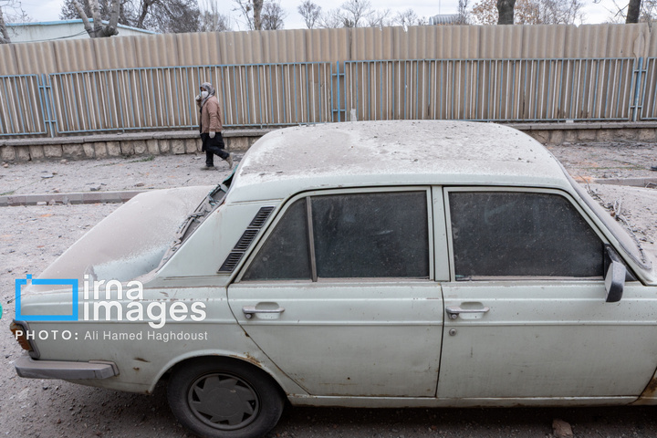 آثار حمله آمریکایی ـ صهیونی ‌در خانه‌های سازمانی راه‌آهن تبریز