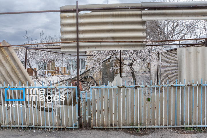 آثار حمله آمریکایی ـ صهیونی ‌در خانه‌های سازمانی راه‌آهن تبریز