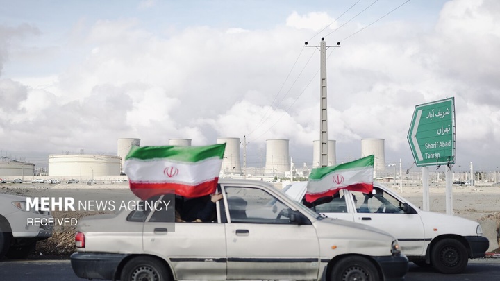 حلقه حضور و حمایت مردم از زیرساخت‌های انرژی نیروگاه شریف آباد