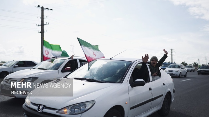 حلقه حضور و حمایت مردم از زیرساخت‌های انرژی نیروگاه شریف آباد