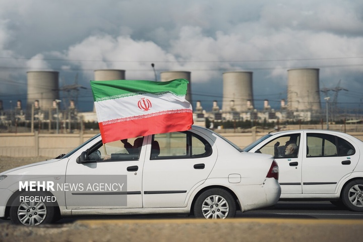 حلقه حضور و حمایت مردم از زیرساخت‌های انرژی نیروگاه شریف آباد