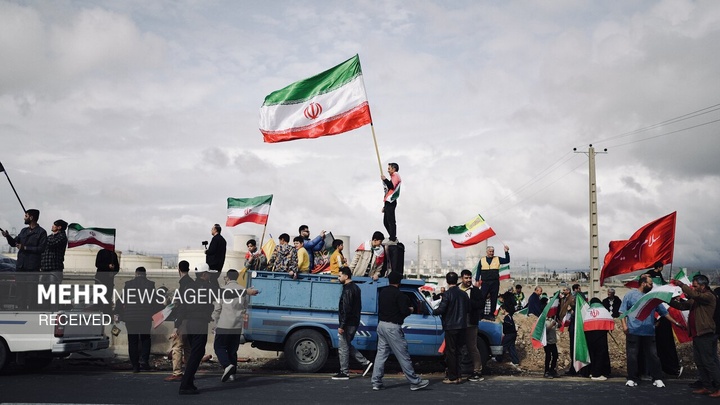 حلقه حضور و حمایت مردم از زیرساخت‌های انرژی نیروگاه شریف آباد