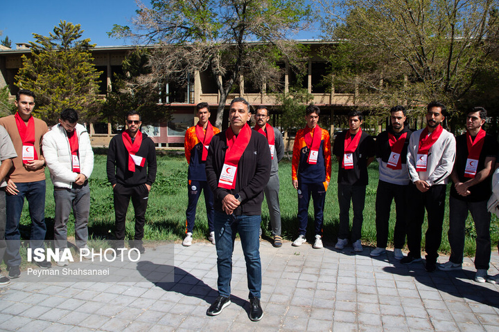 عضویت اعضای تیم ملی هندبال ساحلی ایران در سازمان هلال احمر