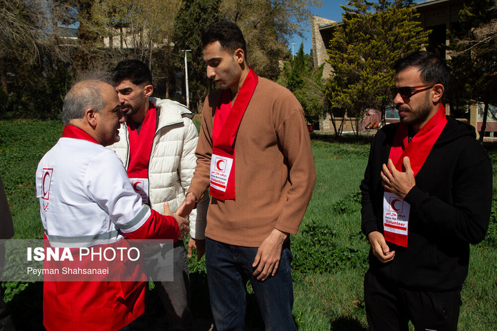 عضویت اعضای تیم ملی هندبال ساحلی ایران در سازمان هلال احمر