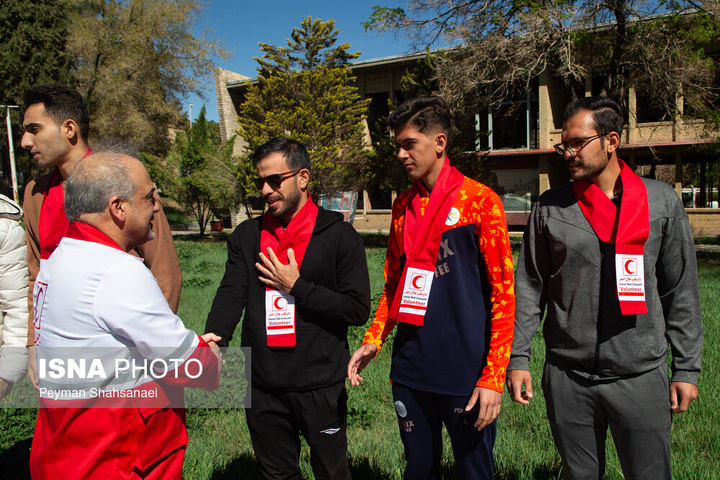 عضویت اعضای تیم ملی هندبال ساحلی ایران در سازمان هلال احمر