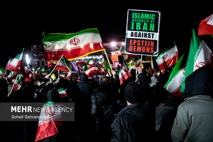 اجتماع حمایت از رزمندگان در مقابله با دشمن آمریکایی - صهیونی