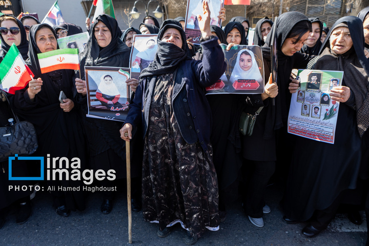 تشییع پیکر ۲۱ شهید در تبریز