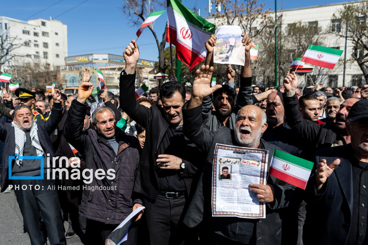 تشییع پیکر ۲۱ شهید در تبریز