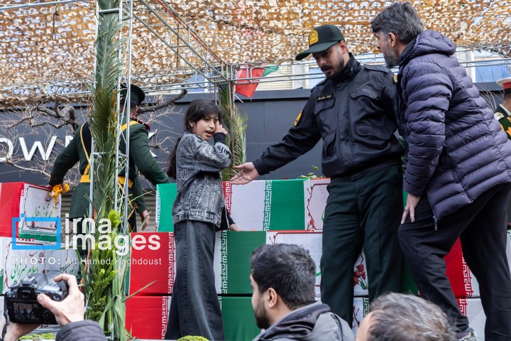 تشییع پیکر ۲۱ شهید در تبریز