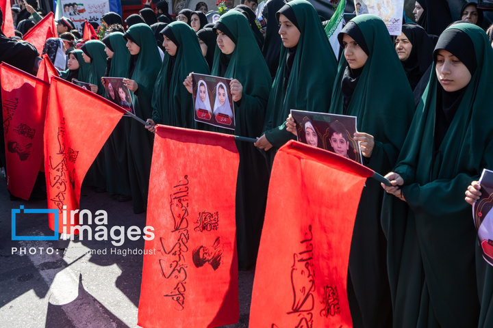 تشییع پیکر ۲۱ شهید در تبریز