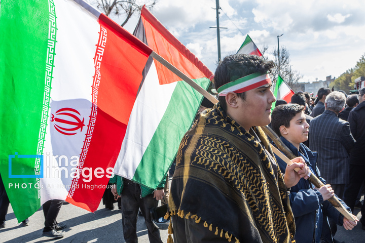 تشییع پیکر ۲۱ شهید در تبریز