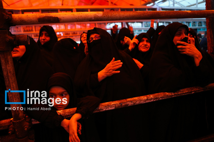 تشییع پیکر دانش‌آموز شهید در قم