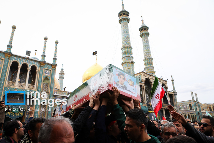 تشییع پیکر دانش‌آموز شهید در قم