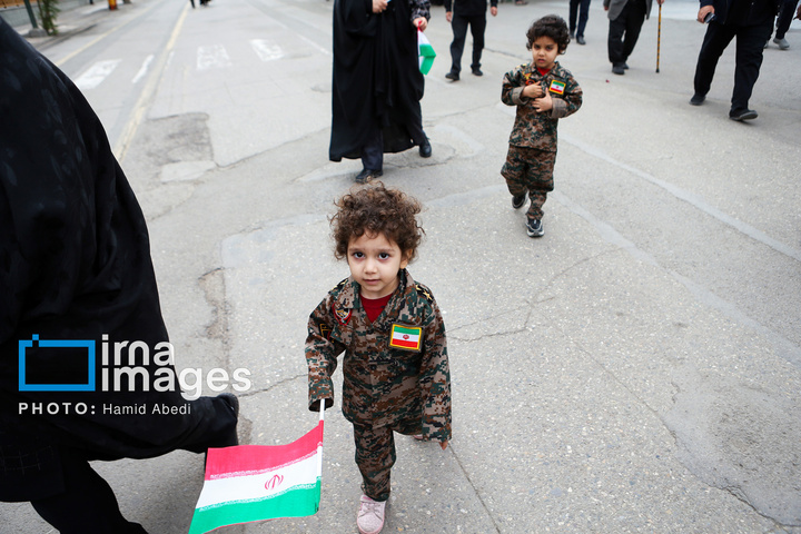 تشییع پیکر دانش‌آموز شهید در قم