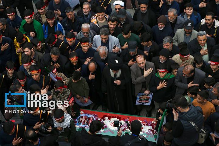 تشییع پیکر دانش‌آموز شهید در قم