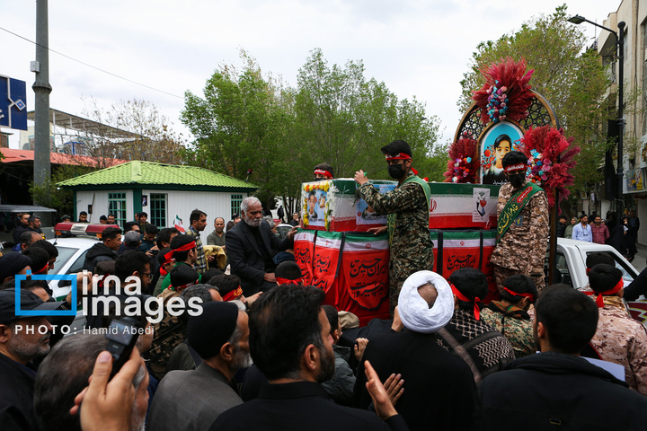 تشییع پیکر دانش‌آموز شهید در قم