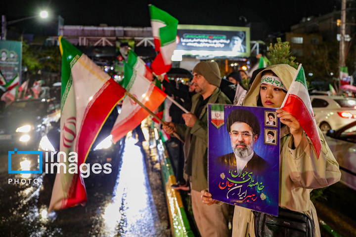 بیست و هفتمین شب حضور میدانی مردم در مشهد