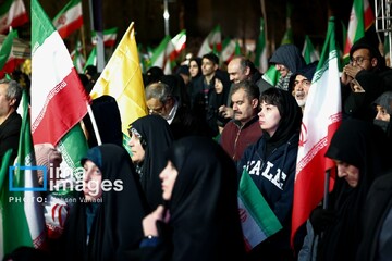 تجمع مردمی در حمایت ار وطن و رزمندگان در میدان تجریش