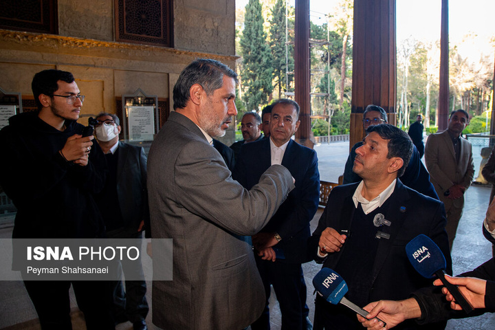 بازدید دبیر کل کمیسیون ملی یونسکو در ایران از آثار تاریخی آسیب دیده اصفهان