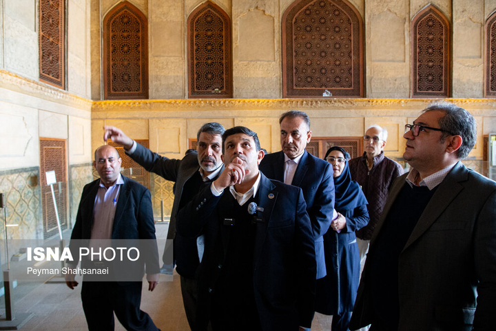 بازدید دبیر کل کمیسیون ملی یونسکو در ایران از آثار تاریخی آسیب دیده اصفهان