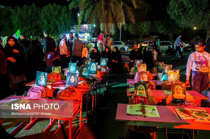 تجمع شبانه مردم در حمایت از مدافعان وطن - آبادان