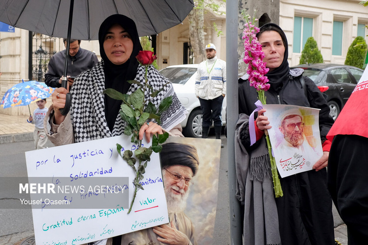 تجمع دانشجویی و مردمی به پاس مواضع دولت اسپانیا در حمایت از ایران