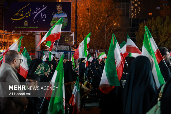 اجتماع حمایت از رزمندگان در مقابله با دشمن آمریکایی - صهیونی