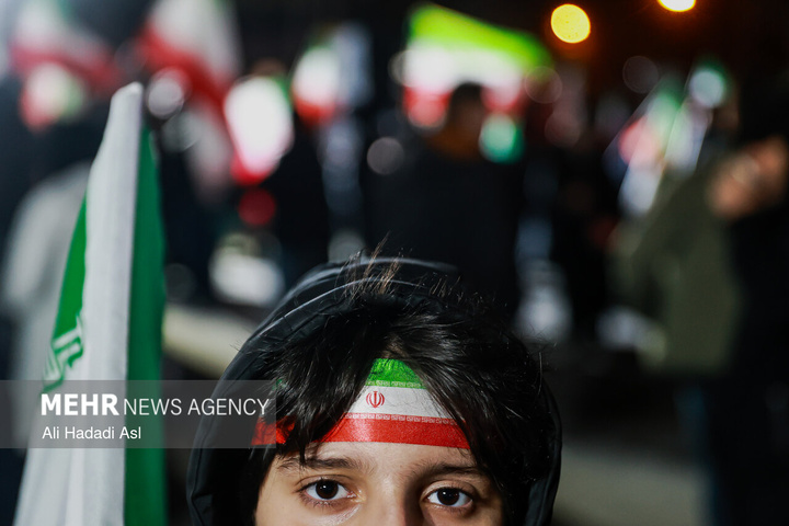 اجتماع حمایت از رزمندگان در مقابله با دشمن آمریکایی - صهیونی