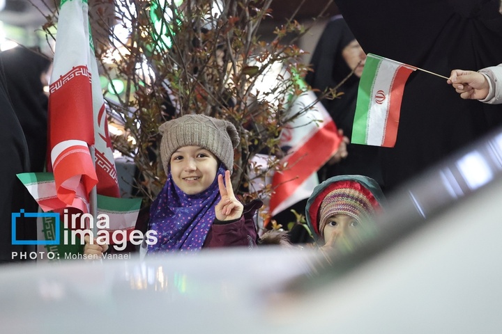 تجمع مردمی در حمایت ار وطن و رزمندگان در میدان تجریش