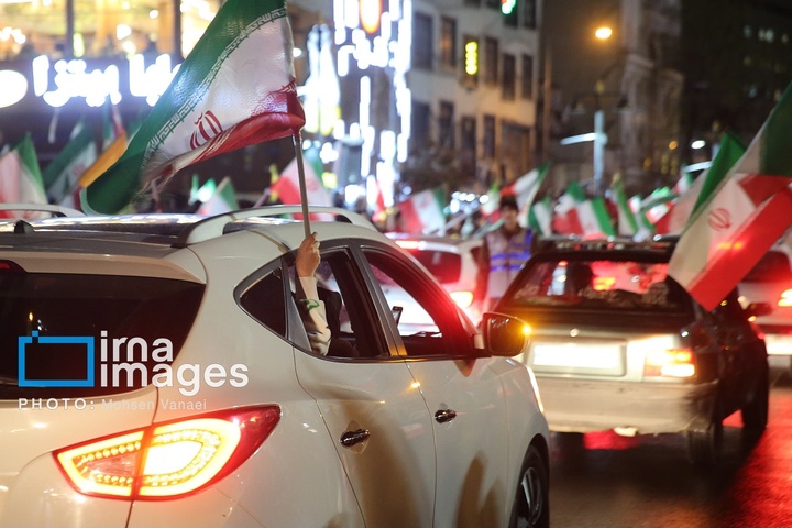 تجمع مردمی در حمایت ار وطن و رزمندگان در میدان تجریش